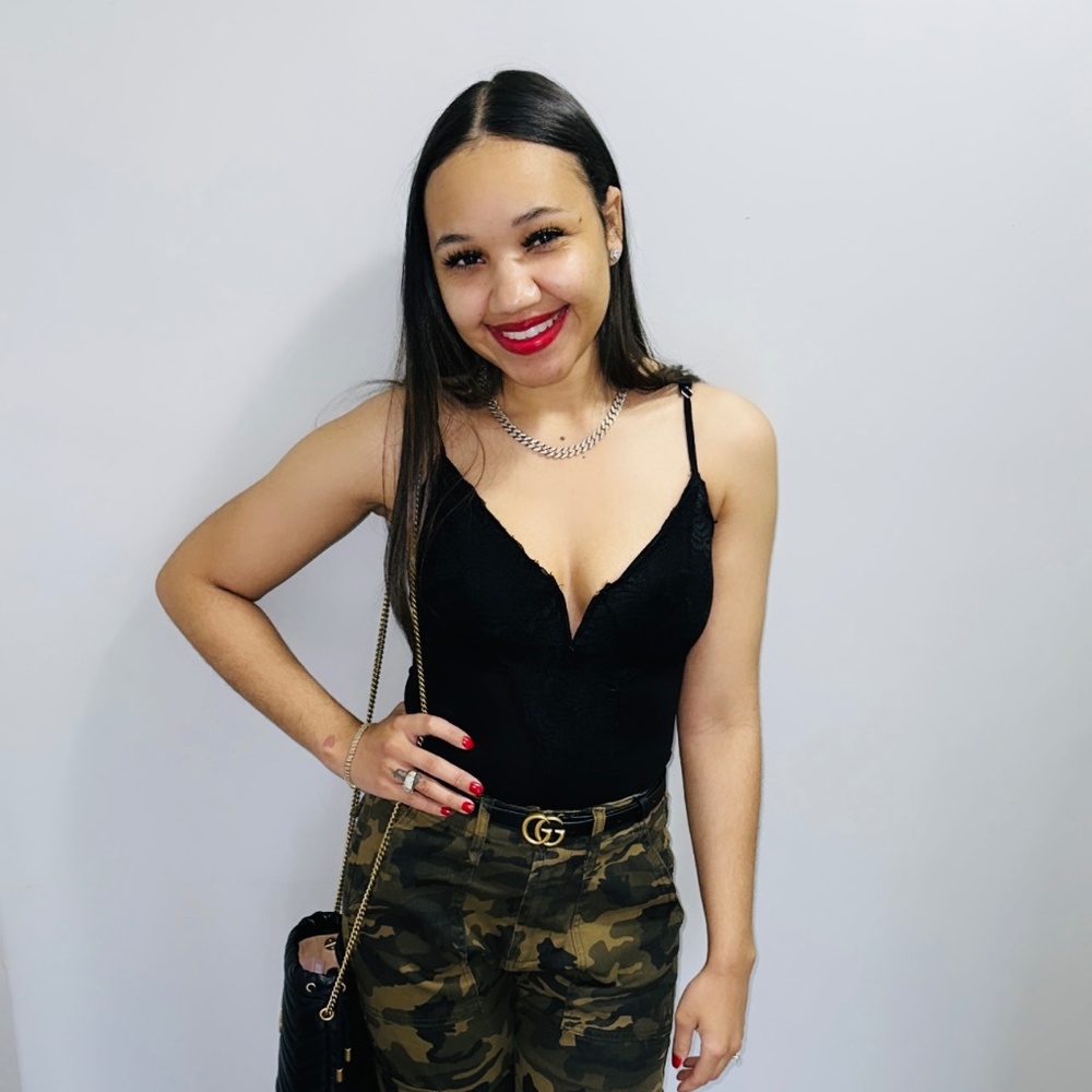 Meet your Posher, Andraya